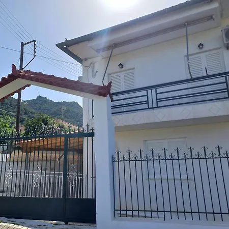 Appartamento Triζin Galatás